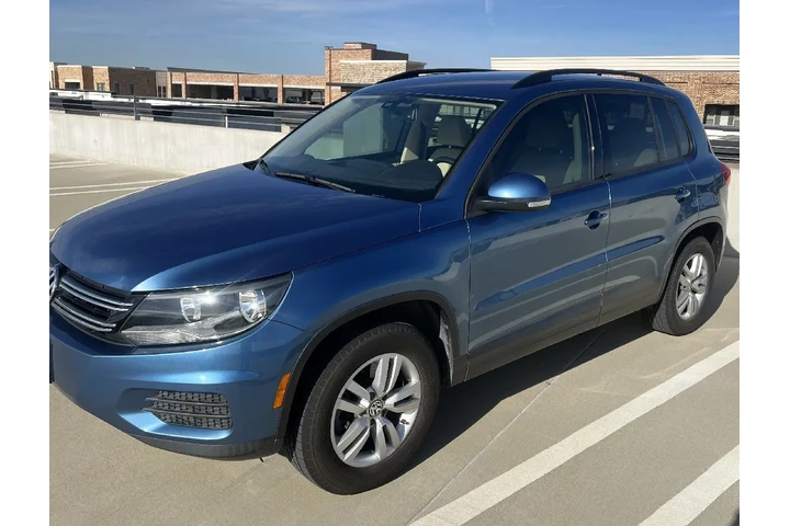 $5500 : 2017 Volkswagen Tiguan S image 1