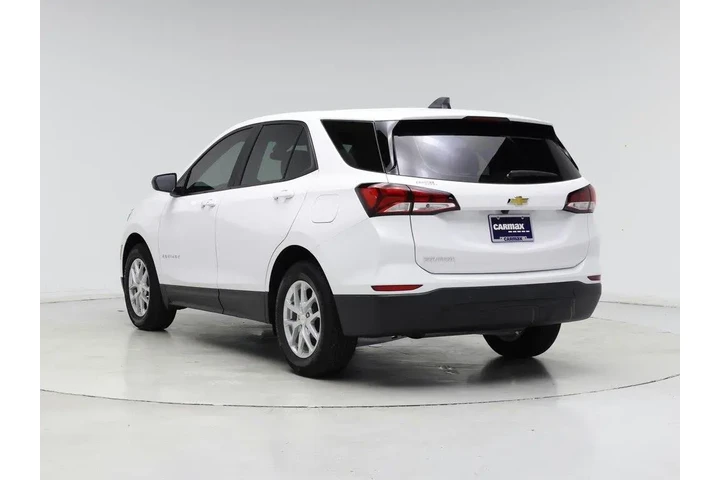 $24998 : Chevrolet Equinox 2024 LS 4d image 2