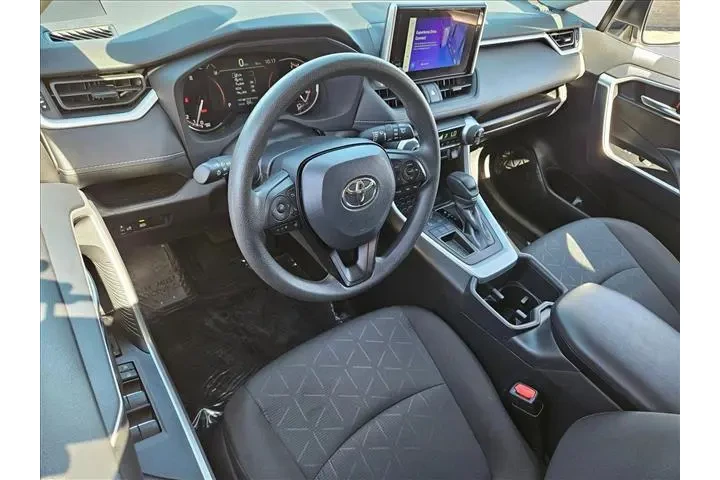 $31987 : Toyota RAV4 2025 XLE 4dr SUV image 10