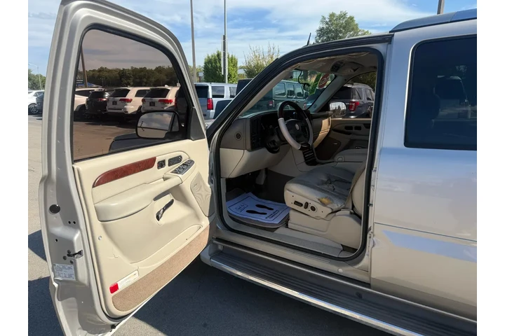 $4450 : 2005 Escalade 4dr AWD image 8