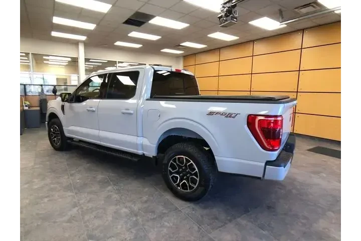 $38050 : Ford F-150 2023 4x4 XLT 4dr image 5