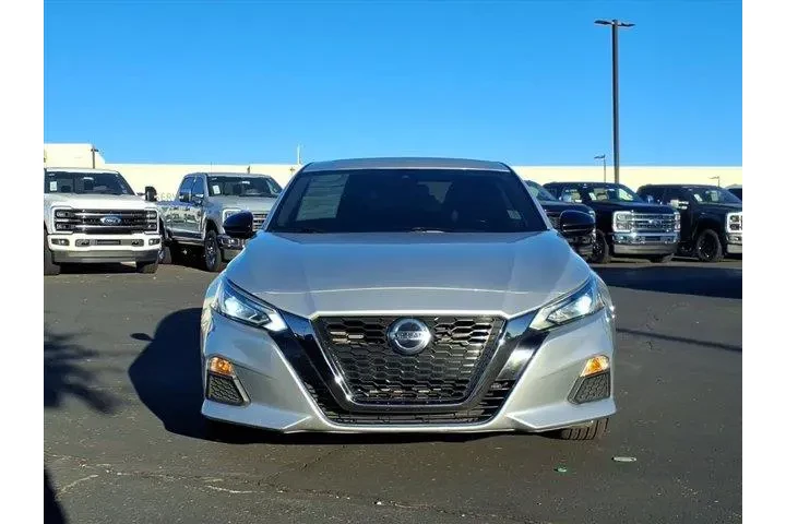 $18663 : Nissan Altima 2021 2.5 SR 4d image 2