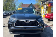 $27995 : 2022 Highlander XLE thumbnail