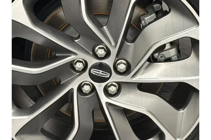 $34500 : Lincoln Nautilus 2022 AWD Re image 4