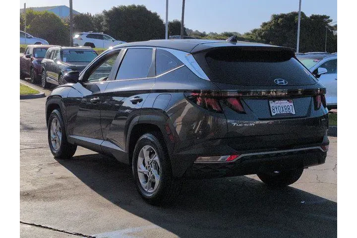 $21082 : Hyundai TUCSON 2022 AWD SE 4 image 8