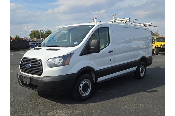 2019 Transit 250 Van Low Roof image 3