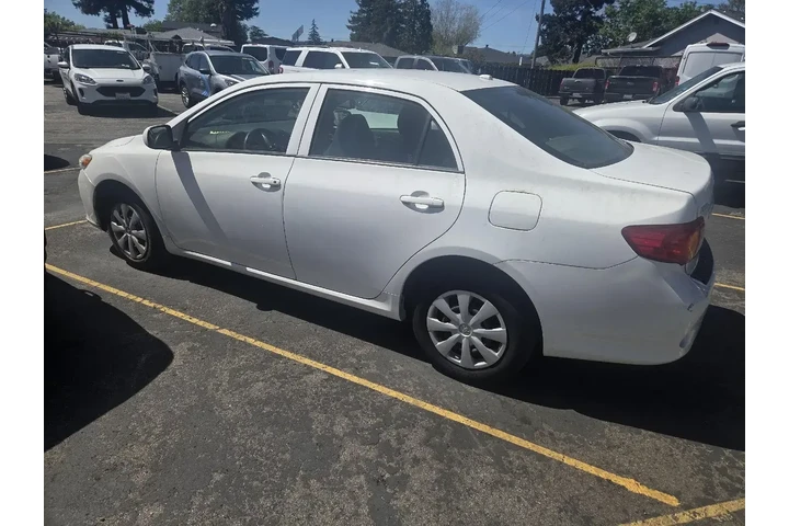 $10950 : Toyota Corolla 2010 S 4dr Se image 7