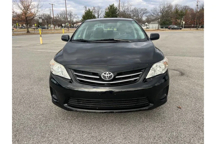 $8900 : 2013 Corolla LE image 4