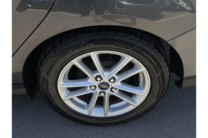 $10995 : Ford Focus 2016 SE 4dr Sedan image 7