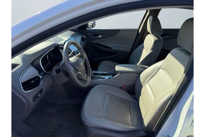 $10499 : Chevrolet Malibu 2016 LT 4dr image 9