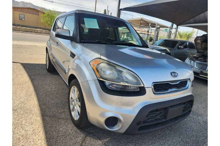 $7495 : 2012 Soul + image 5