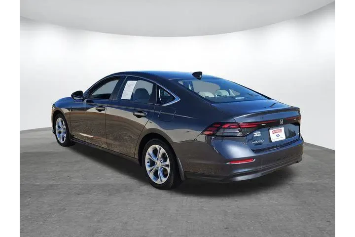 $25200 : Honda Accord 2024 LX 4dr Sed image 6
