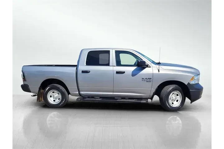 $28889 : Ram 1500 Classic 2023 4x4 Tr image 3
