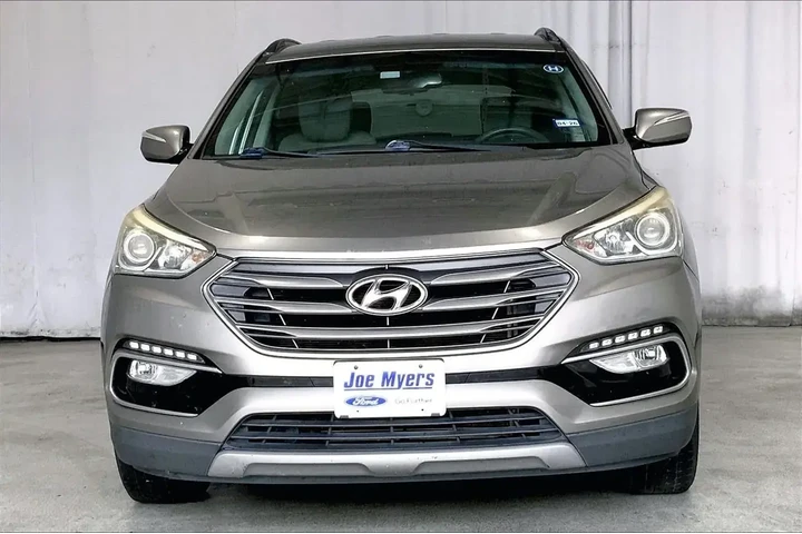 $10051 : Hyundai SANTA FE Sport 2018 image 3