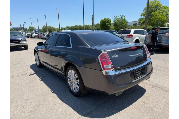 $7980 : 2013 300 C image 4