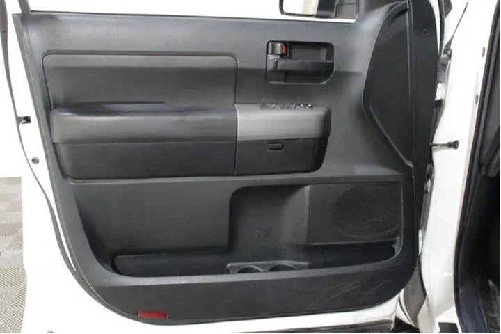 $14998 : Toyota Tundra 2011 4x4 Grade image 5