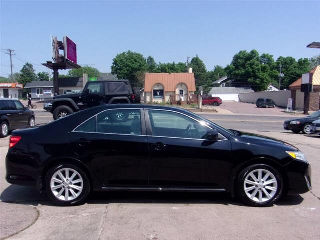 $15999 : 2013 Camry XLE V6 image 3