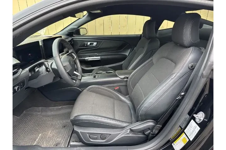 $29414 : Ford Mustang 2024 EcoBoost 2 image 7