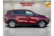 $12688 : Kia Sportage 2018 AWD LX 4dr thumbnail