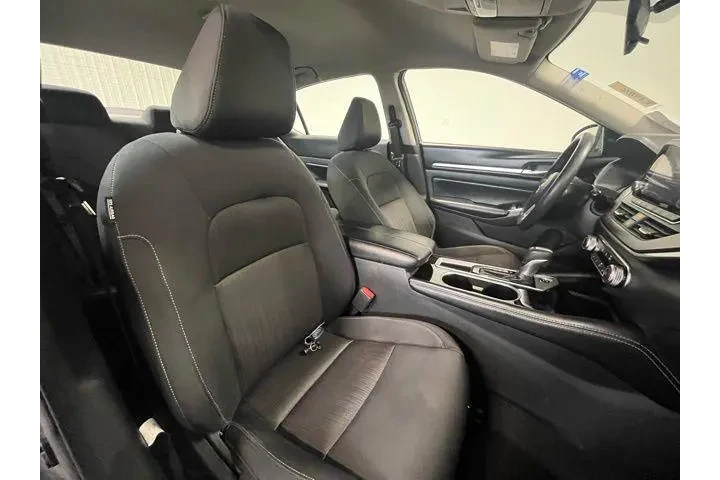 $17460 : Nissan Altima 2023 2.5 SV 4d image 9