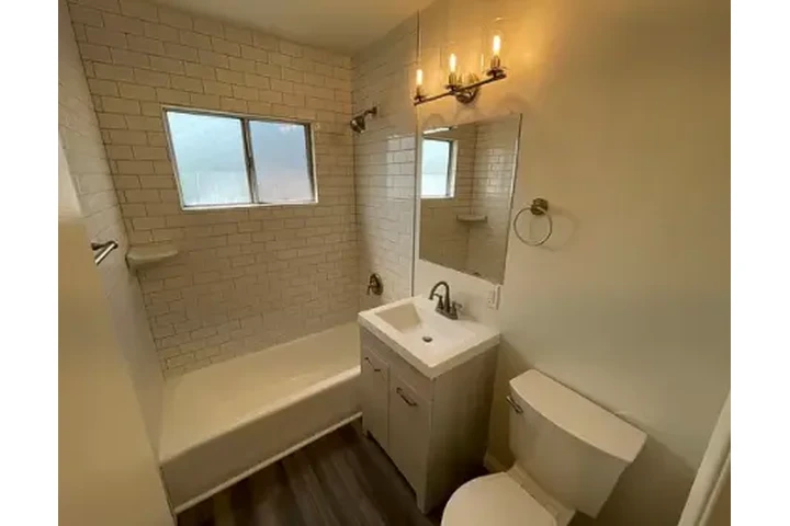 $1000 : LAWNDALE CA 1bed Apartamento image 10