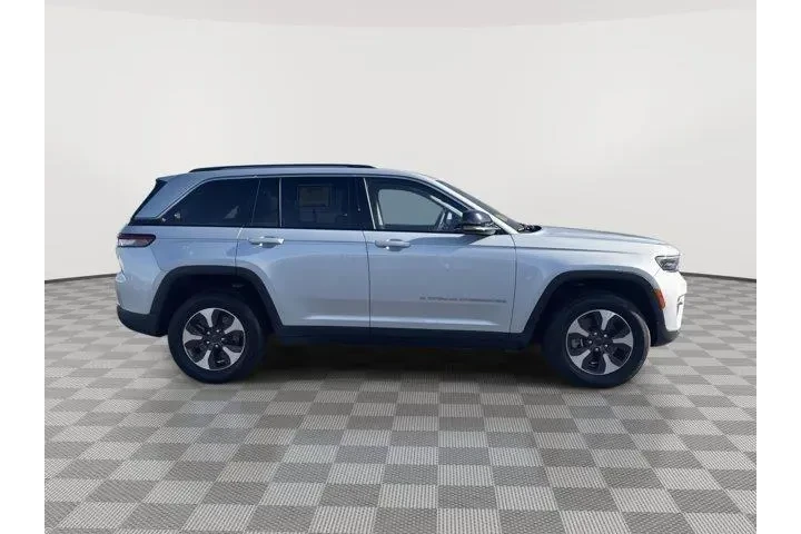 $28991 : Jeep Grand Cherokee 2023 4x4 image 6