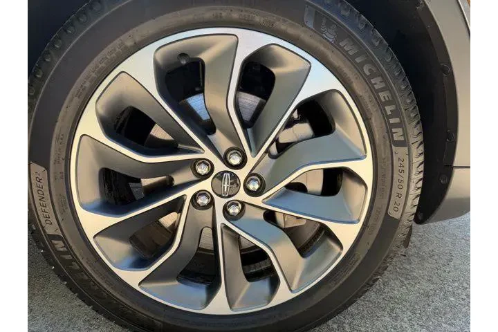 $28980 : Lincoln Nautilus 2022 Reserv image 9