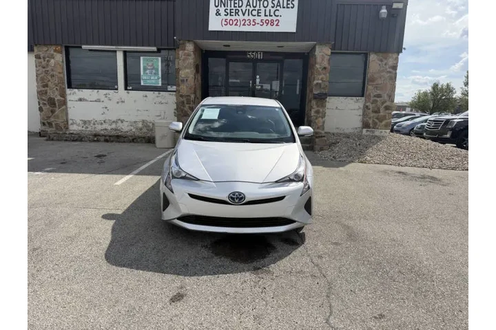 $15999 : 2018 Prius Two image 3