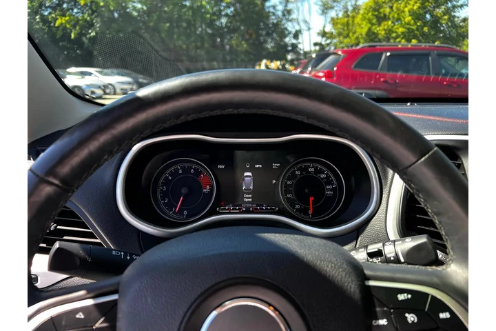 $19900 : Jeep Cherokee 2018 4x4 Trail image 8