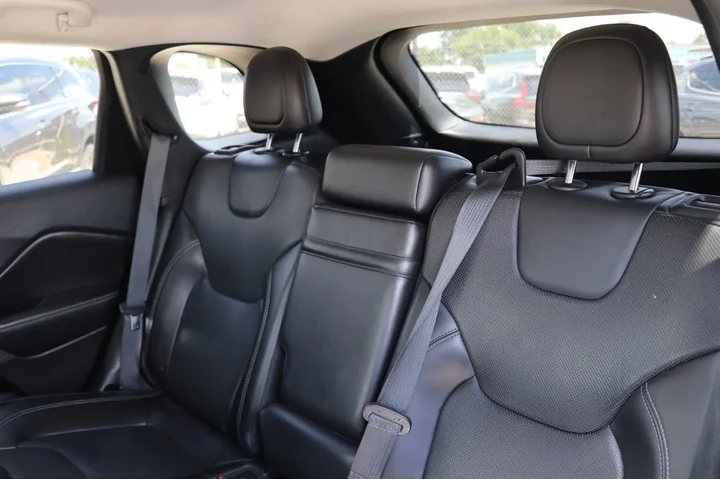 2019 Cherokee image 3