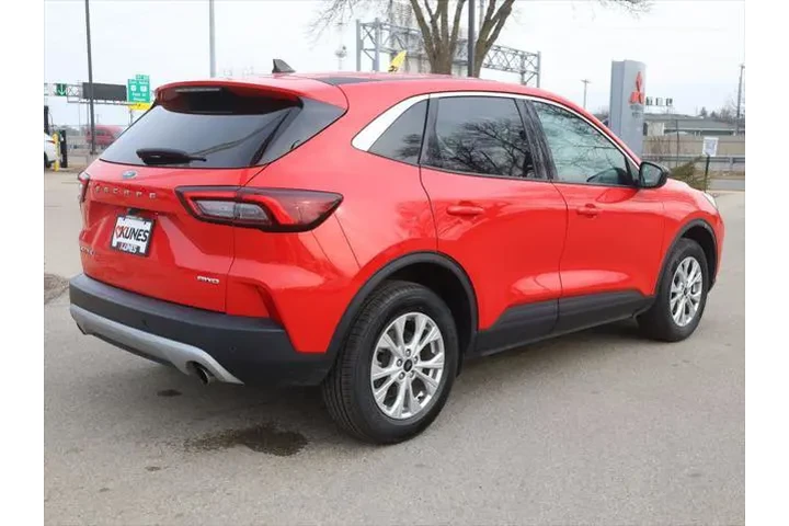 $20677 : Ford Escape 2024 AWD Active image 8