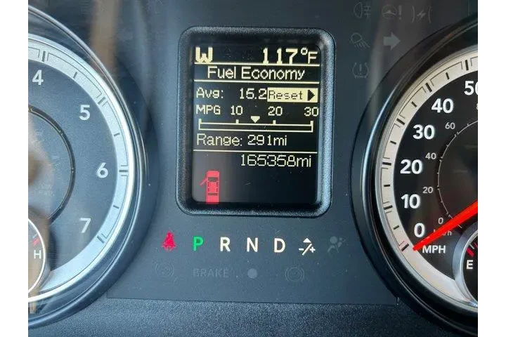 Ram 1500 2015 4x4 SLT 4dr Qu image 10