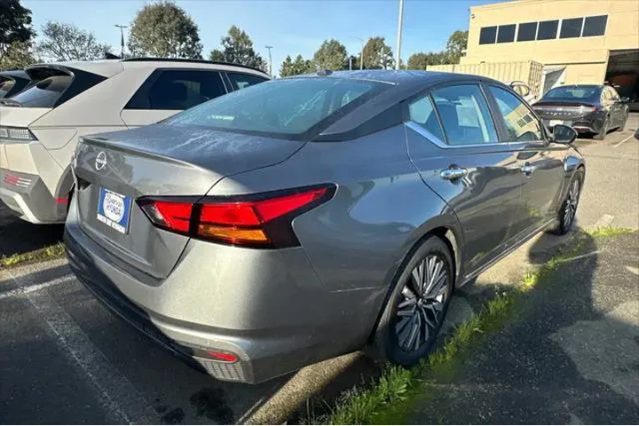 $20990 : Nissan Altima 2025 2.5 SV 4d image 3