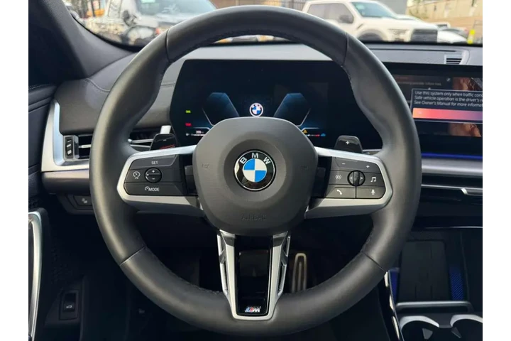 2025 BMW X2 xDrive28i image 9