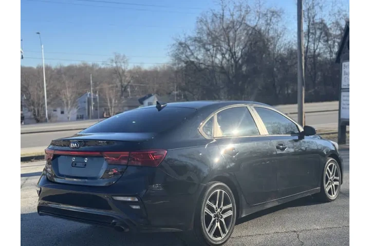 $7999 : 2019 Forte S image 6