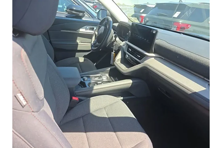 $31898 : Ford Explorer 2025 Active 4d image 8