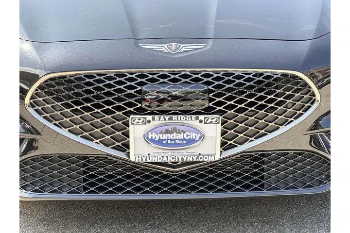 $34600 : Genesis G70 2025 AWD 2.5T Sp image 10