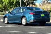 $24591 : Toyota Camry 2025 SE 4dr Sed thumbnail