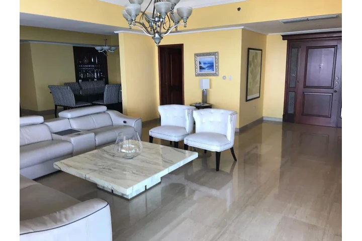 $4000 : Viva como un Rey, Vista al mar image 8