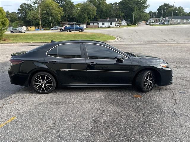 $25291 : PRE-OWNED 2021 TOYOTA CAMRY SE image 3