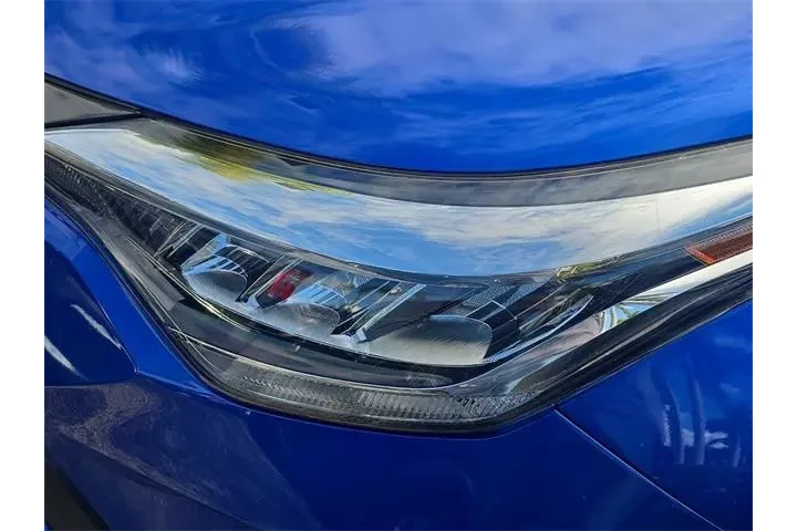 $14990 : Toyota C-HR 2020 LE 4dr Cros image 7