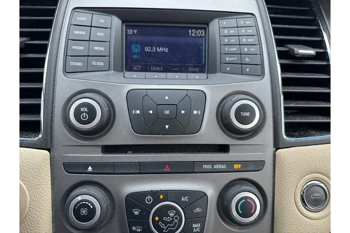 $14995 : Ford Taurus 2015 SE 4dr Seda image 10