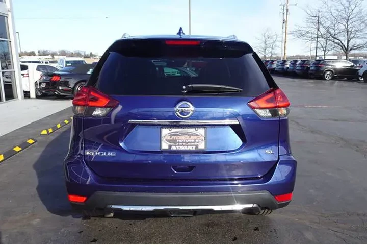 $14990 : 2018 Rogue image 7