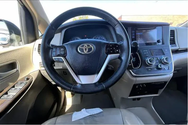 $19945 : Toyota Sienna 2015 XLE 7-Pas image 6