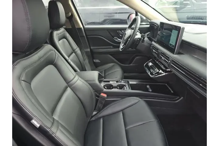 $32999 : Lincoln Corsair 2025 Premier image 8