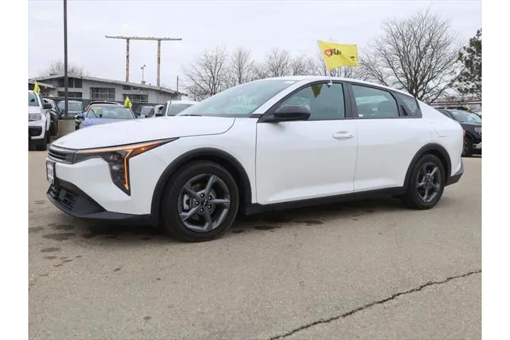 $18990 : Kia K4 2025 LXS 4dr Sedan image 5