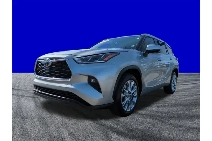 $32799 : Toyota Highlander 2023 L 4dr image 8