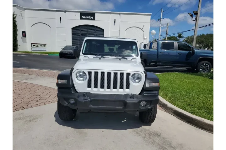 $19995 : Jeep Wrangler Unlimited 2020 image 2