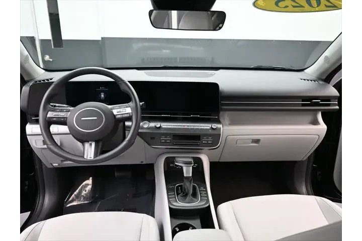 $22687 : Hyundai KONA 2025 SEL 4dr Cr image 10