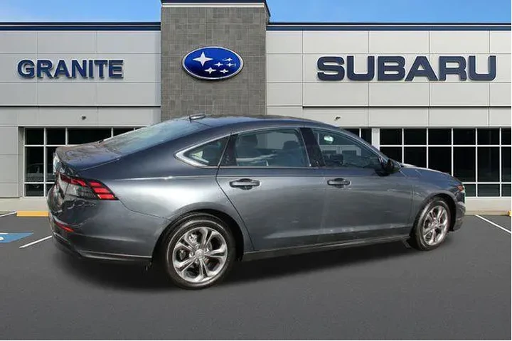 $25990 : Honda Accord 2024 EX 4dr Sed image 10